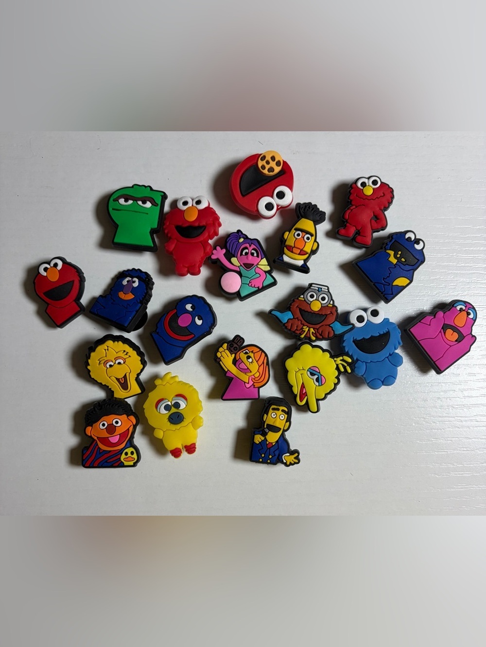 🆕 Sesame Street Character Jibbitz Shoe Charms - Assorted Colors (Set)